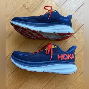 HOKA One One Clifton 9
Men’s size 10 2E (10 Wide)